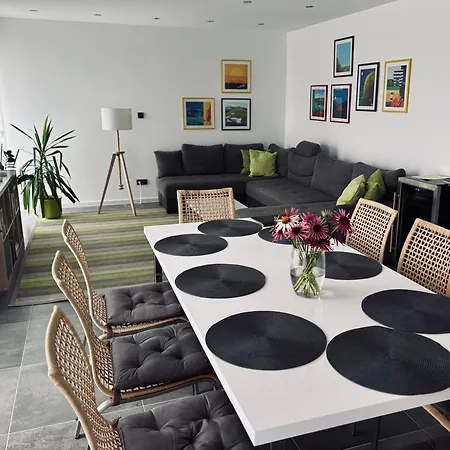 Houbovy Vrch Apartment *