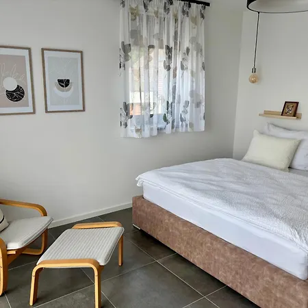 Houbovy Vrch Apartment *